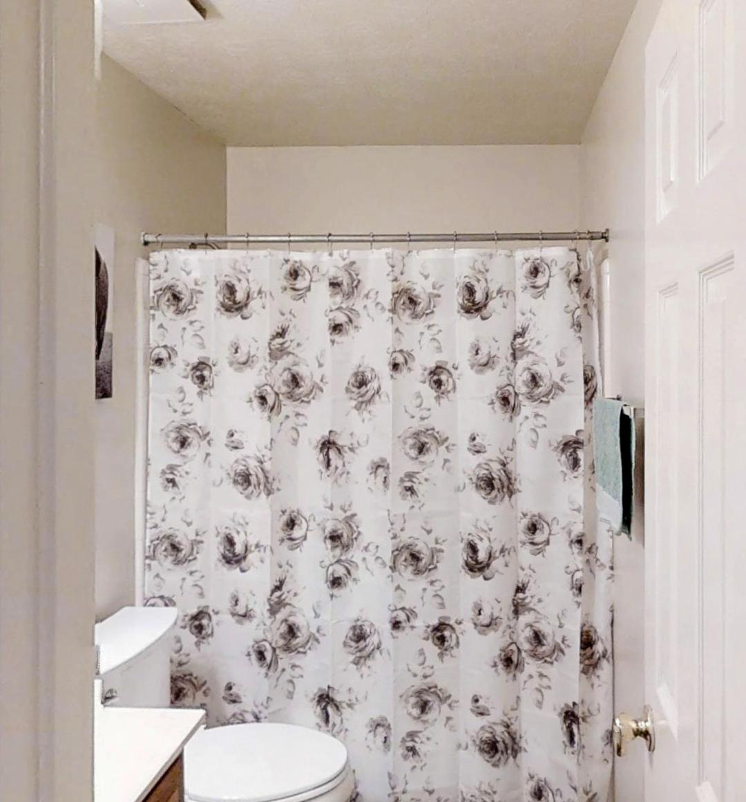 Bathroom(s)
