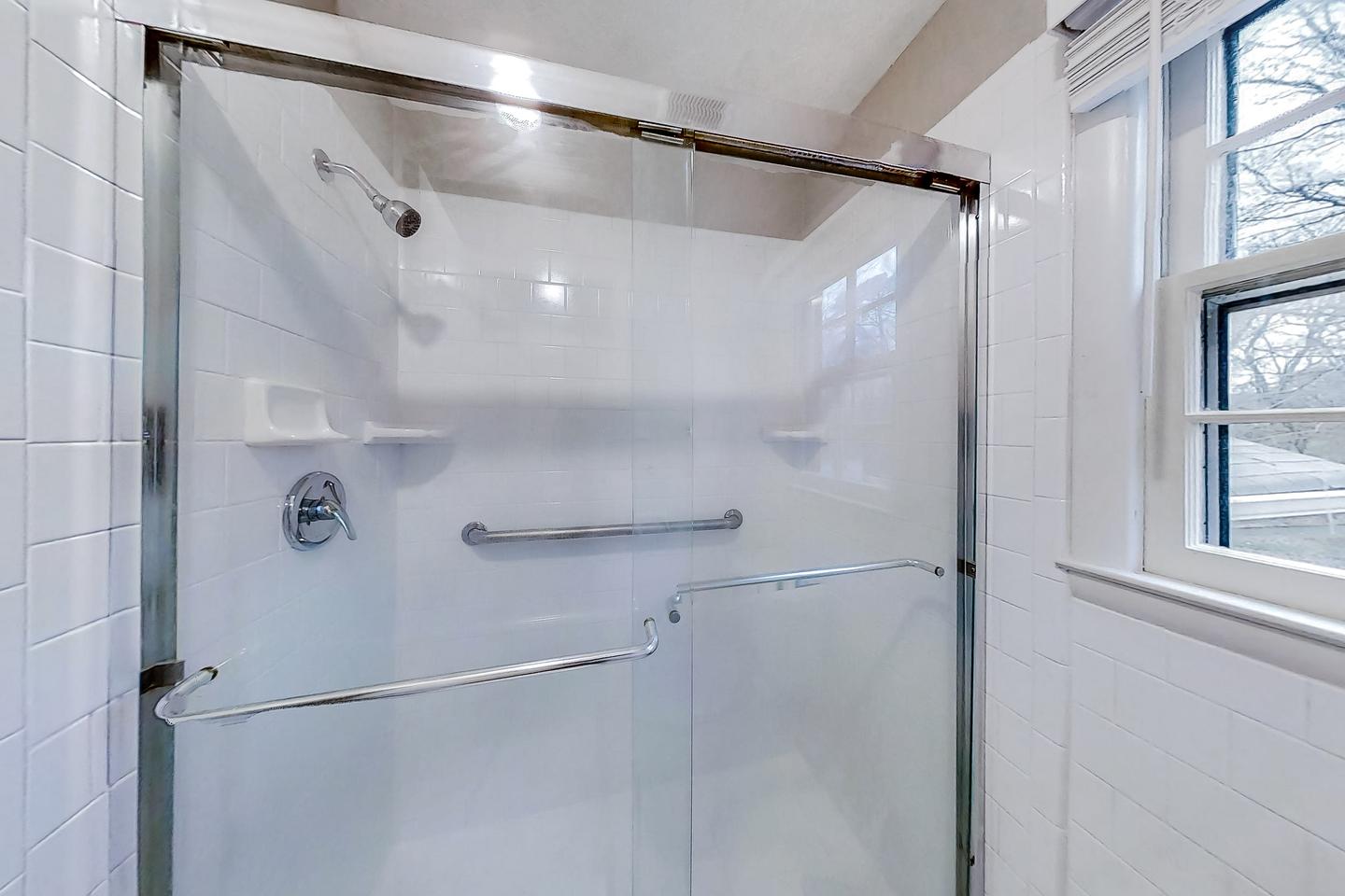 Bathroom(s)