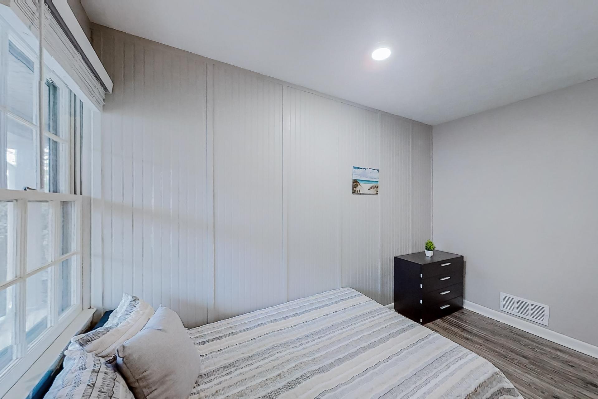 bedroom, detected:bed