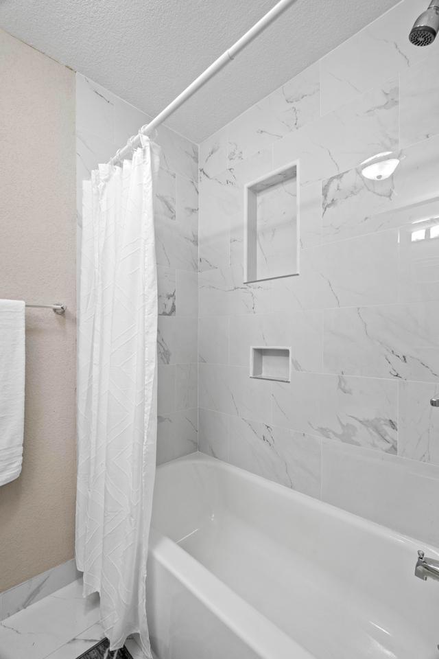 Bathroom(s)