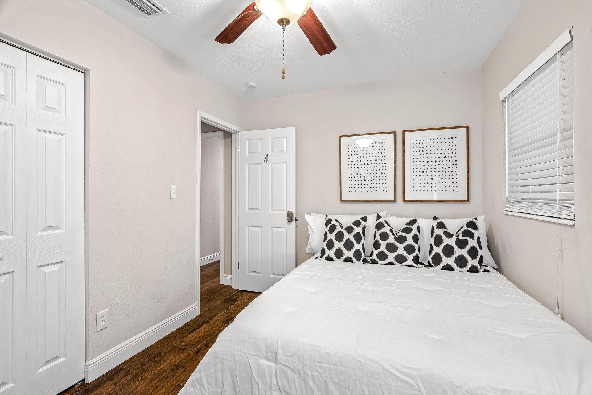 bedroom, detected:bed, ceiling fan