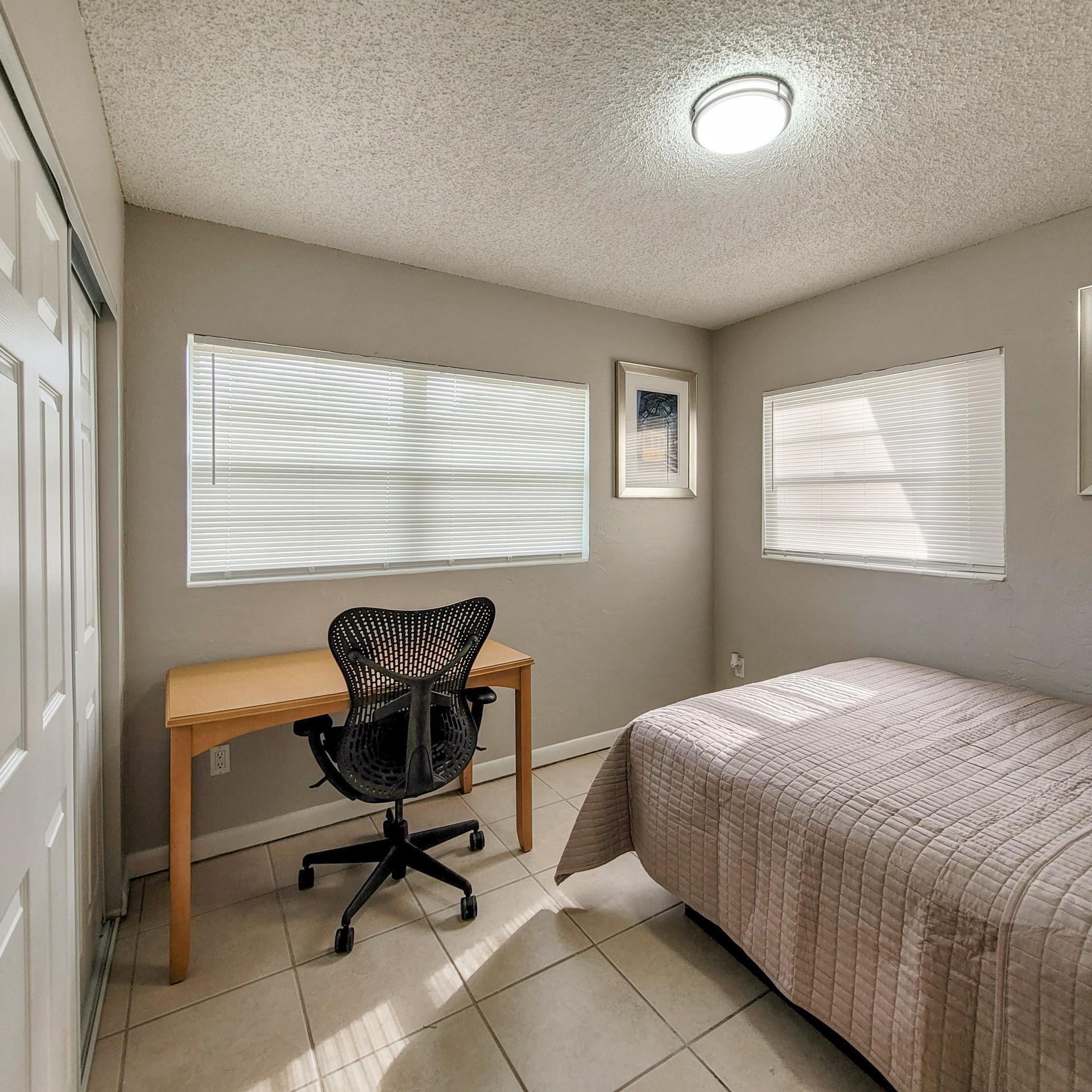bedroom, detected:window blind, bed