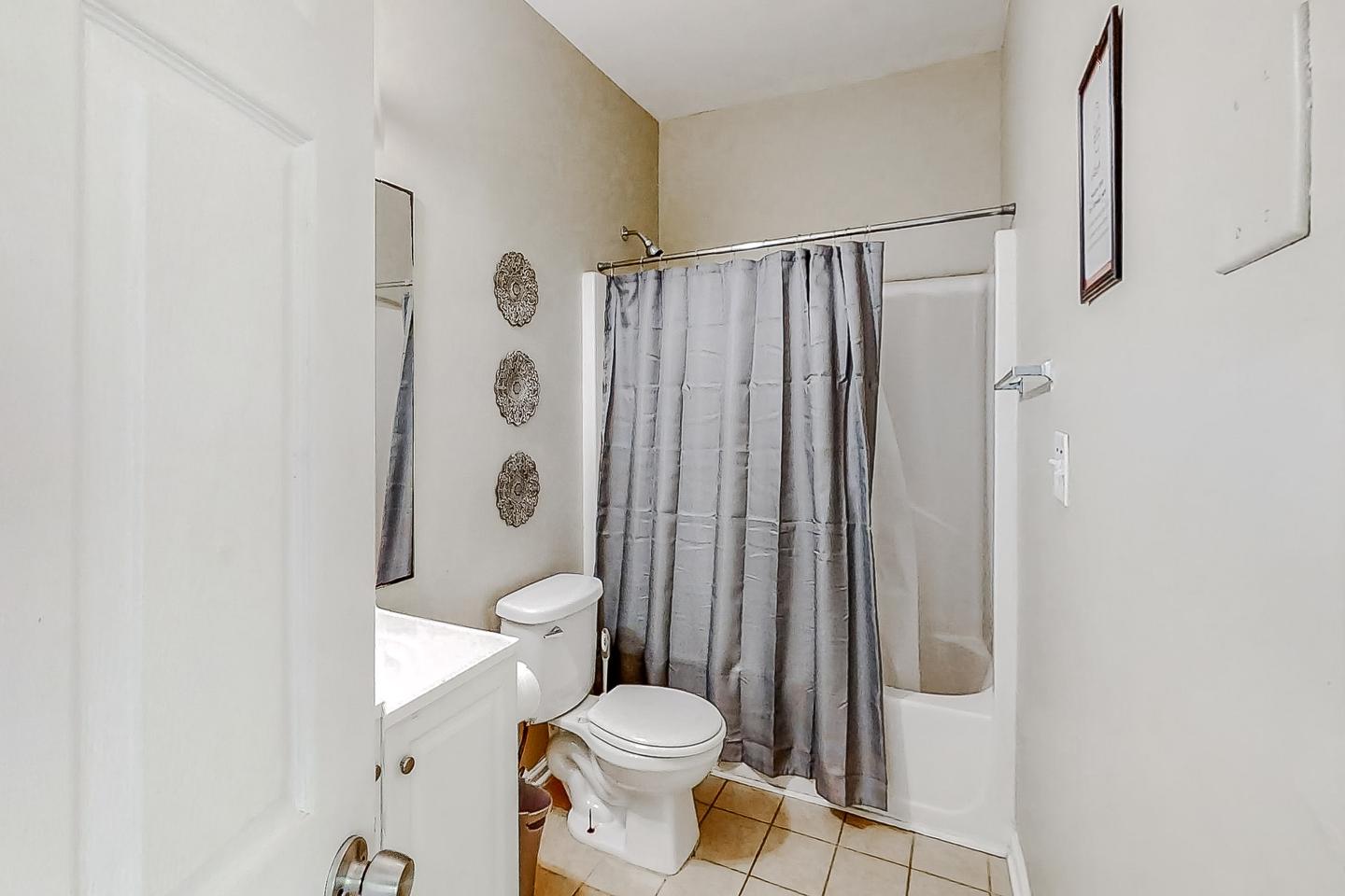 Bathroom(s)