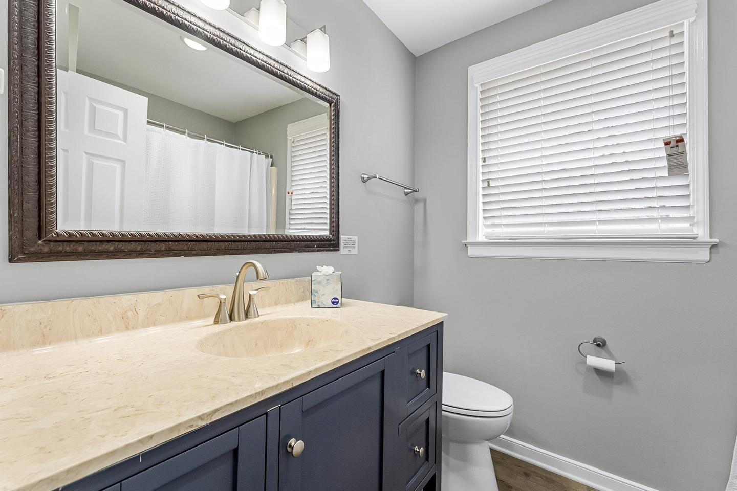 Bathroom(s)