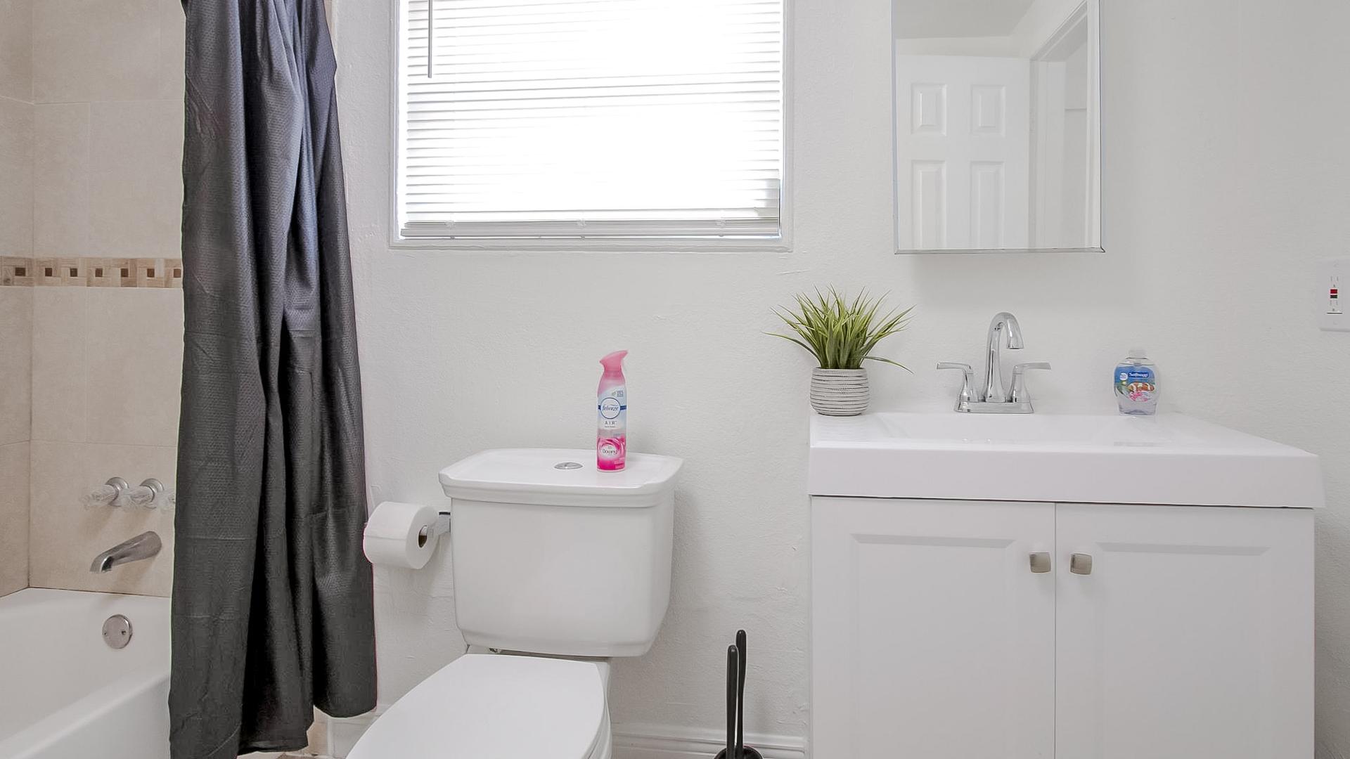 Bathroom(s)