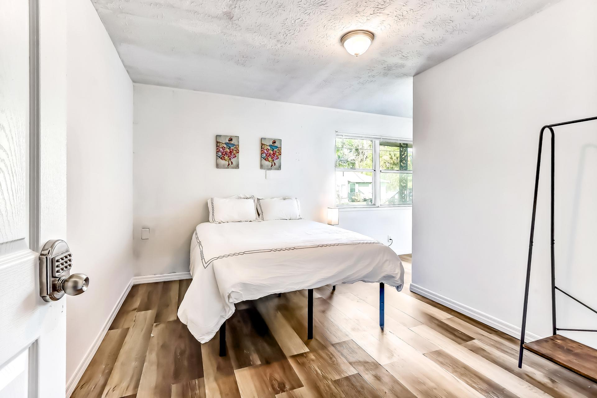 bedroom, detected:bed