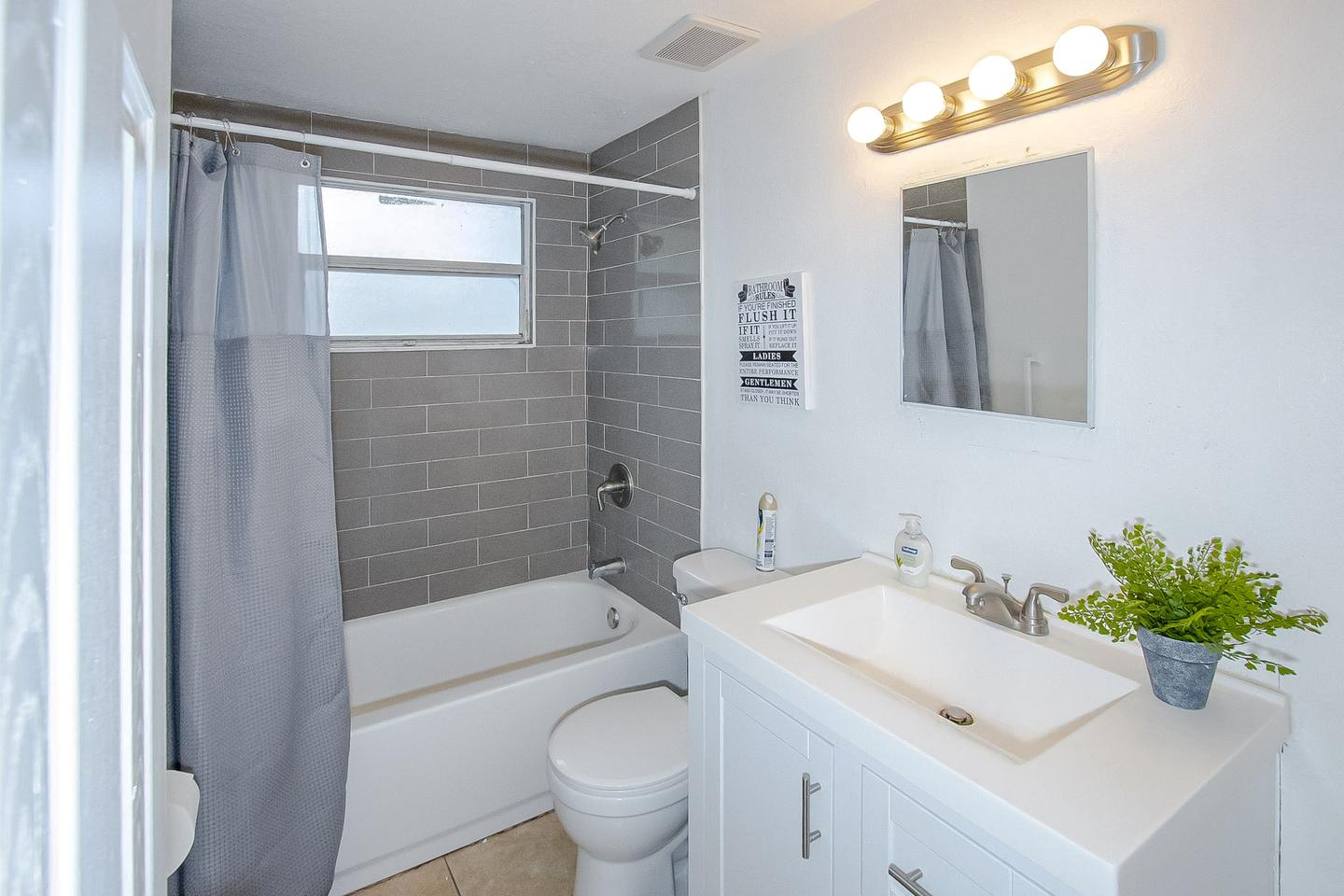 Bathroom(s)