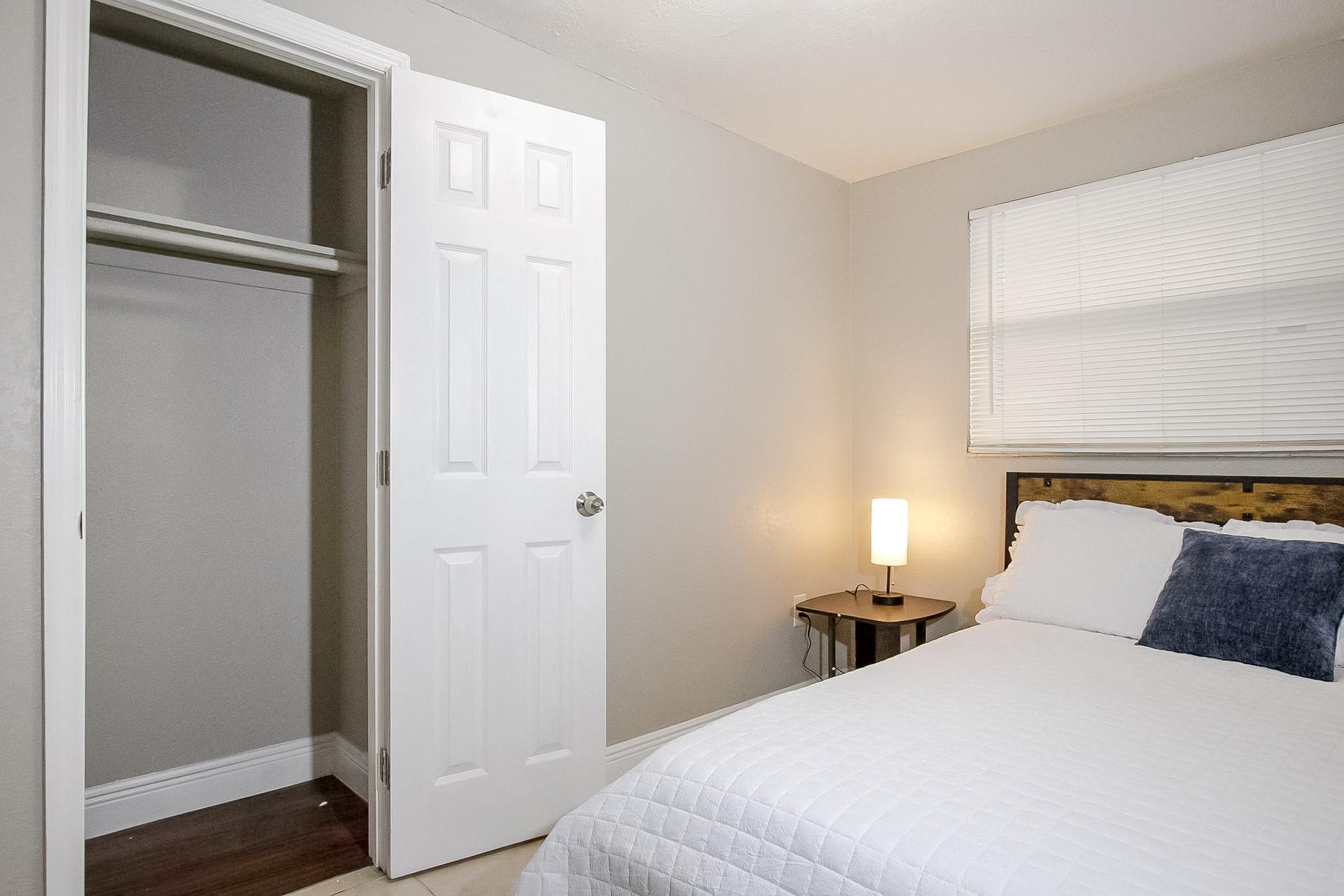 bedroom, detected:bed