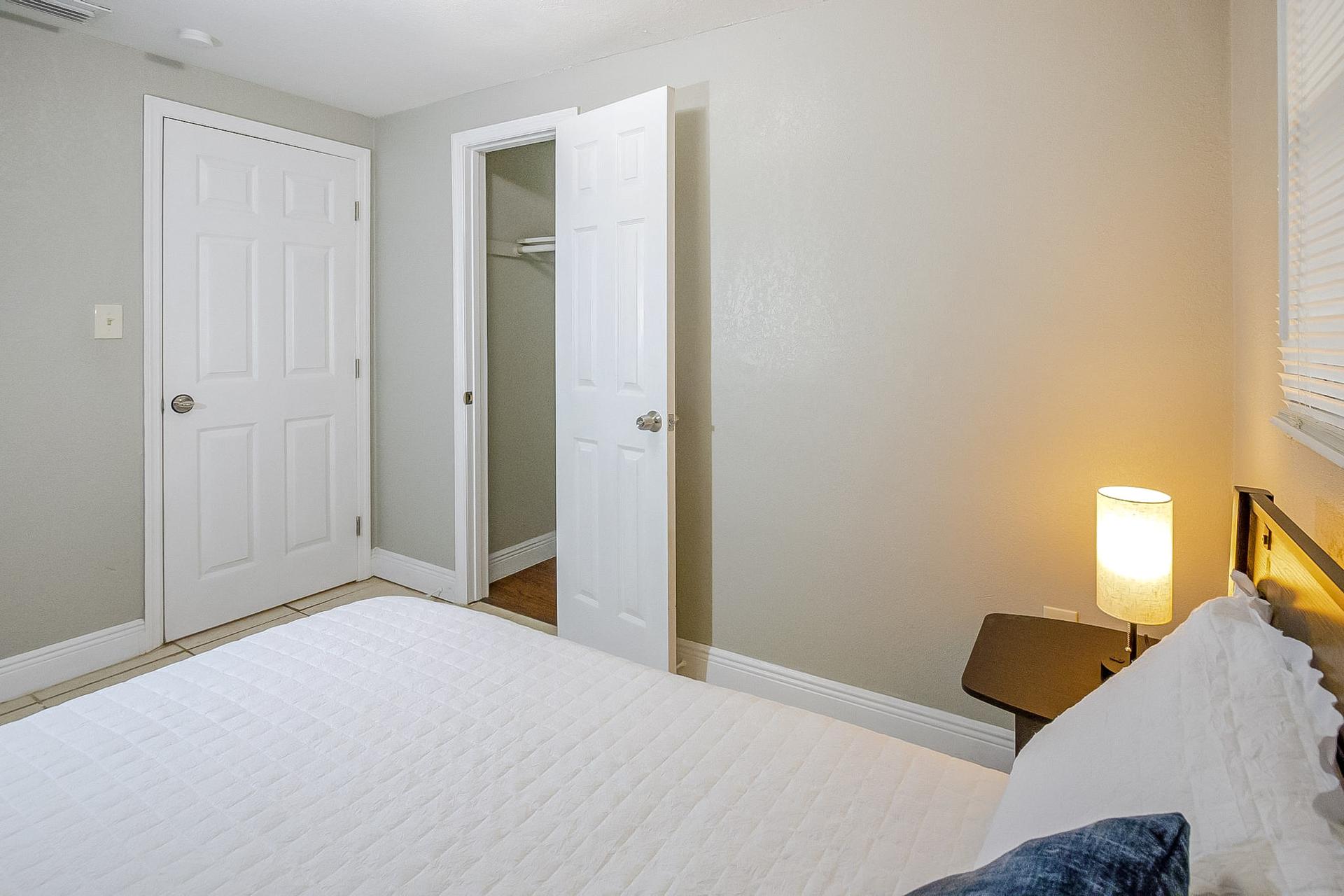 bedroom, detected:bed, window blind