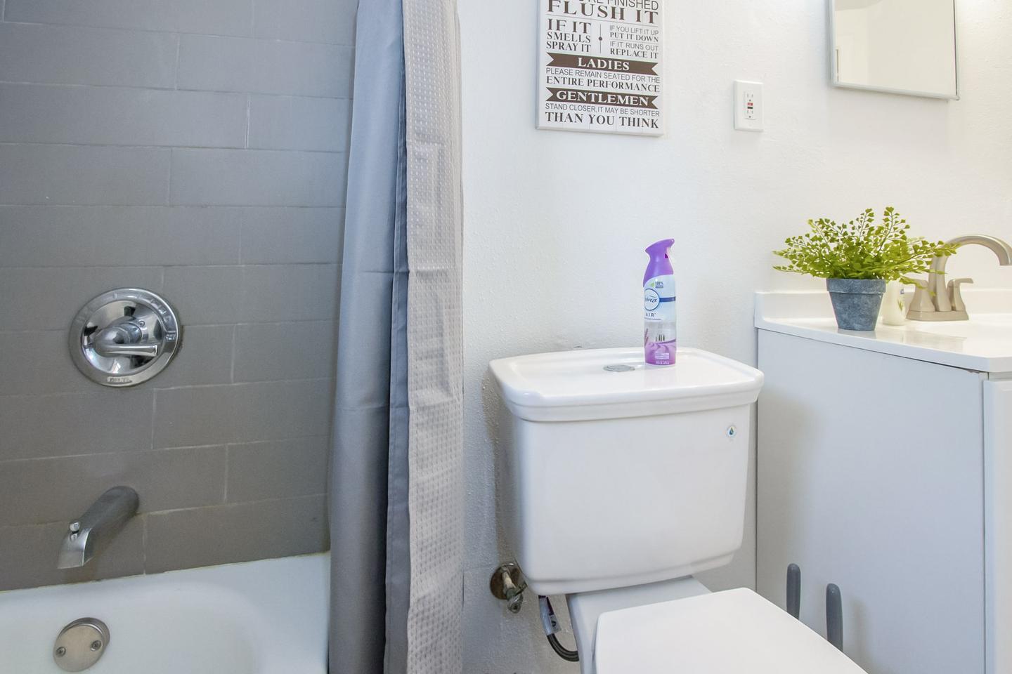 Bathroom(s)