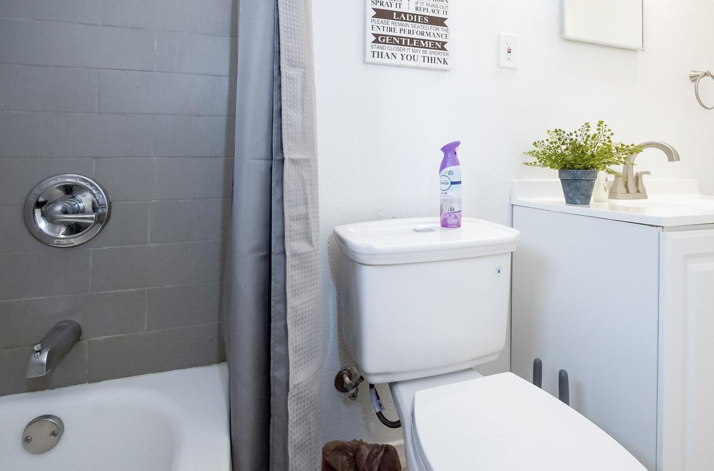 Bathroom(s)