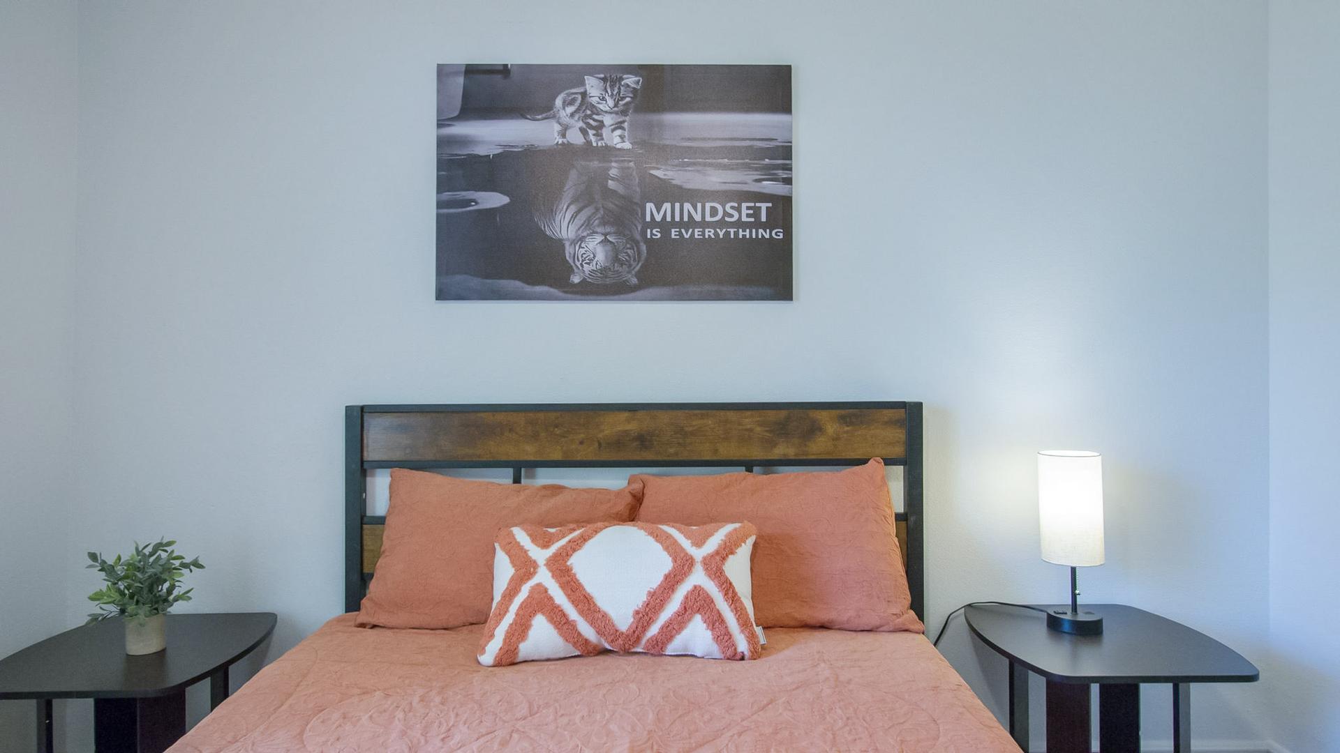 bedroom, detected:bed