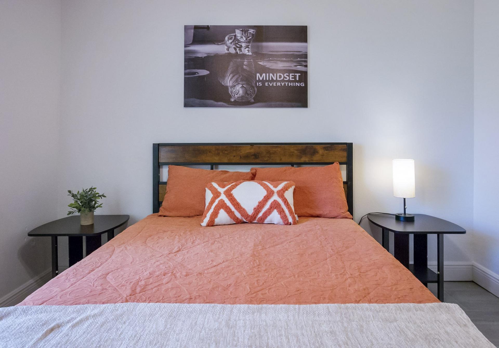 bedroom, detected:bed