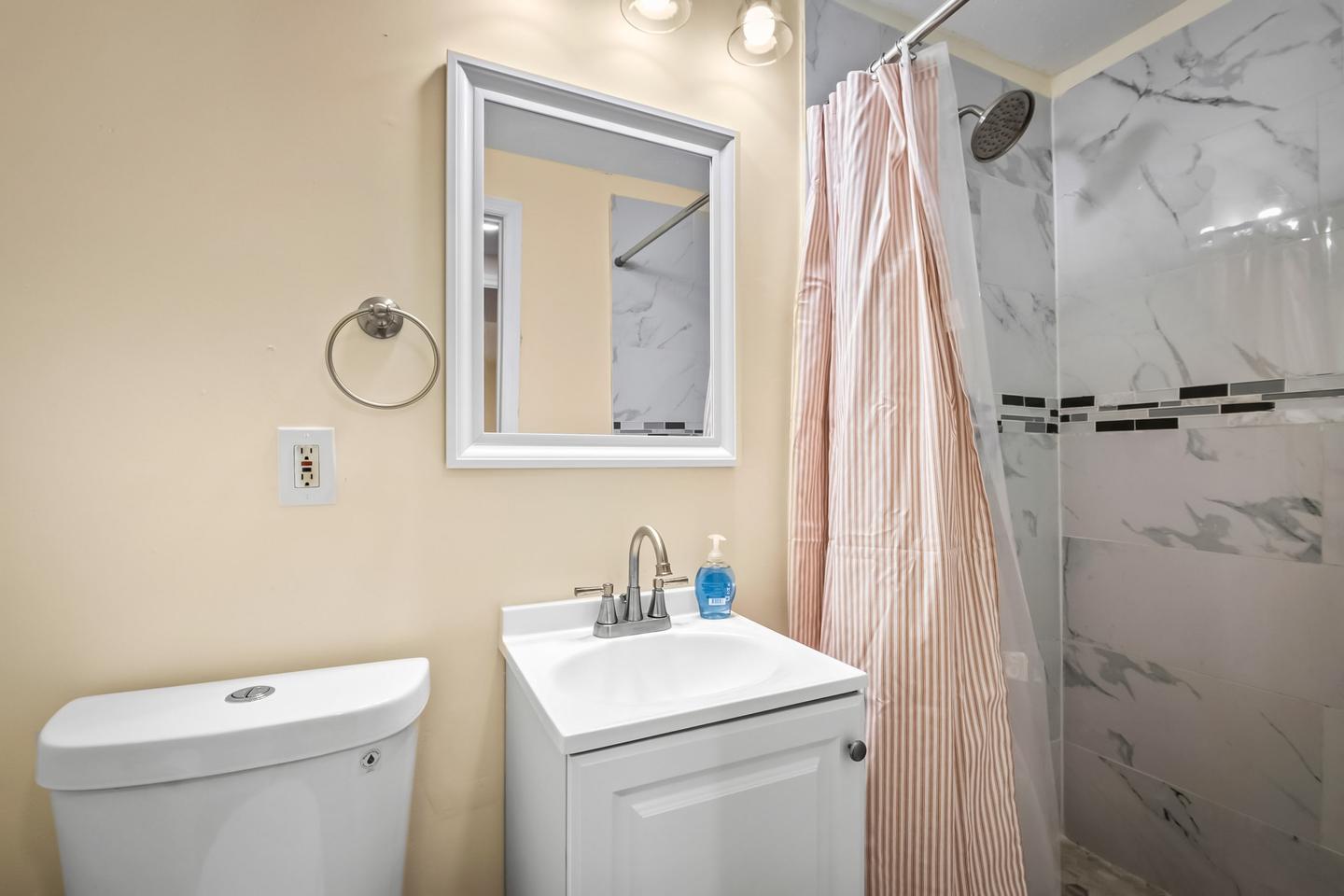 Bathroom(s)