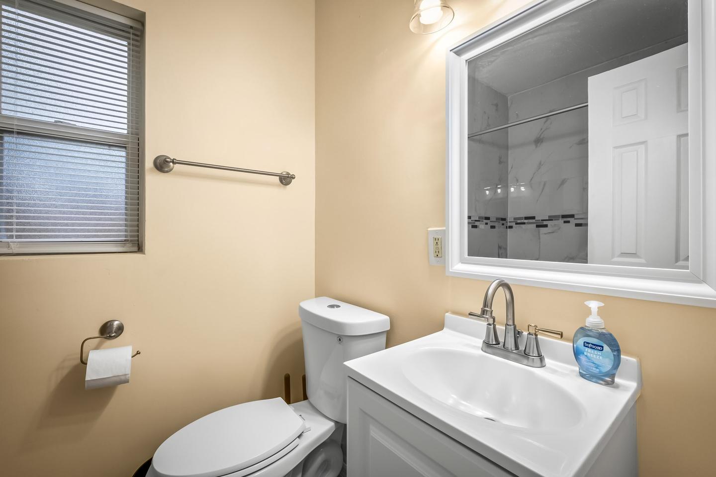 Bathroom(s)