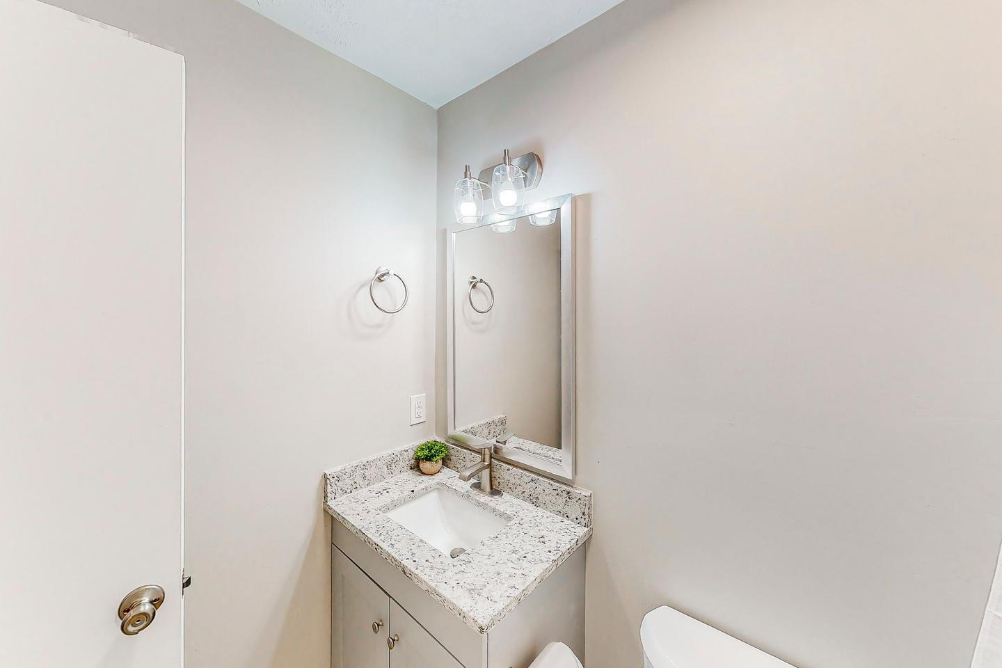 Bathroom(s)