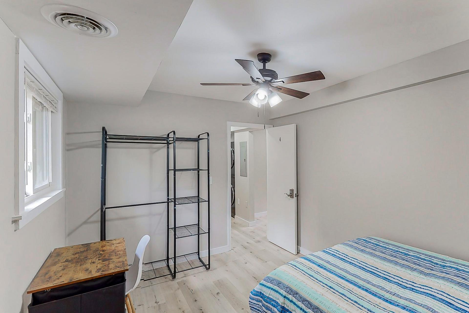 bedroom, detected:ceiling fan, bed