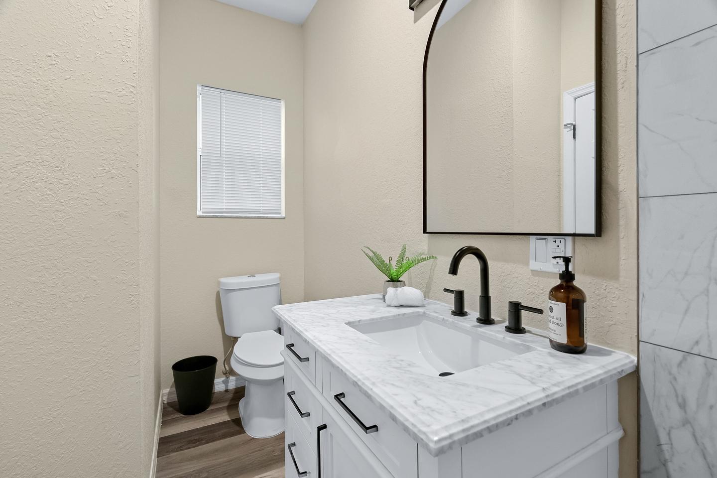 Bathroom(s)
