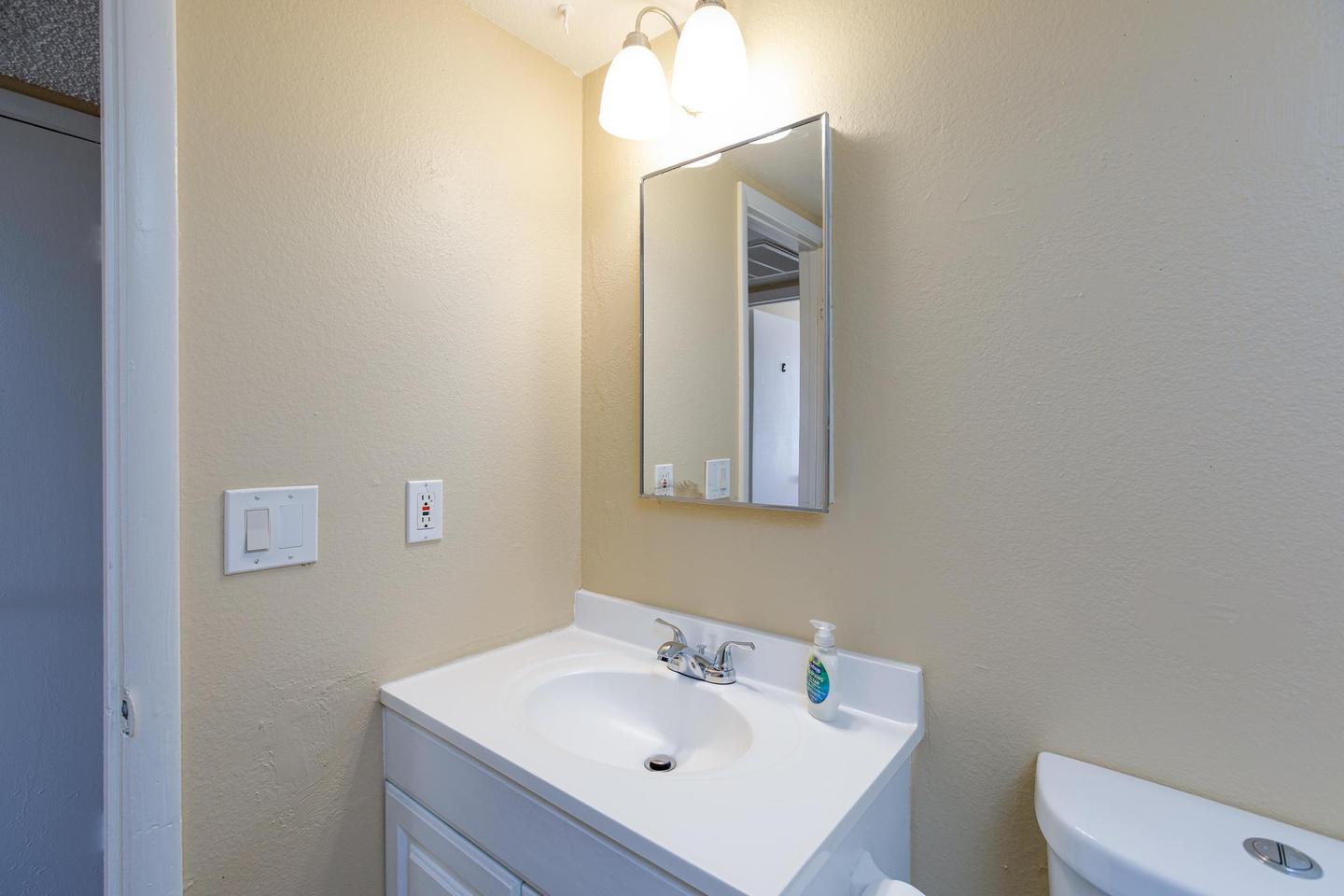Bathroom(s)