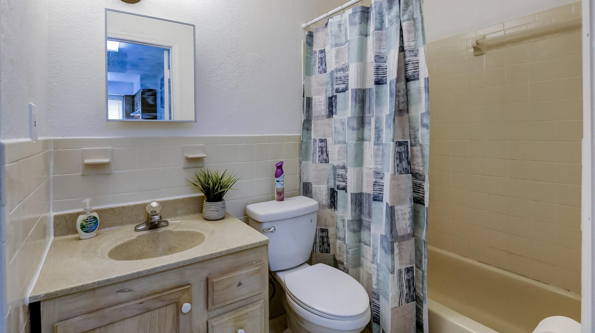 Bathroom(s)