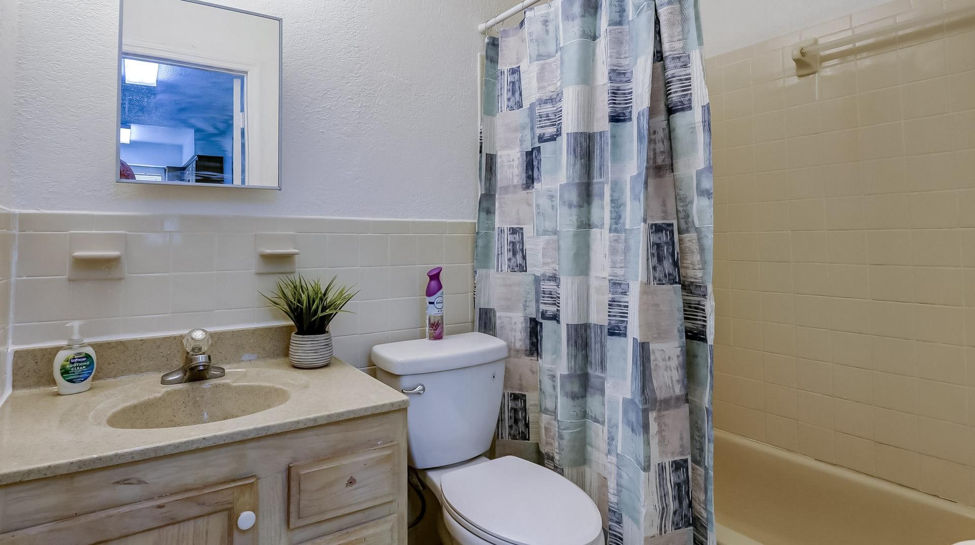 Bathroom(s)