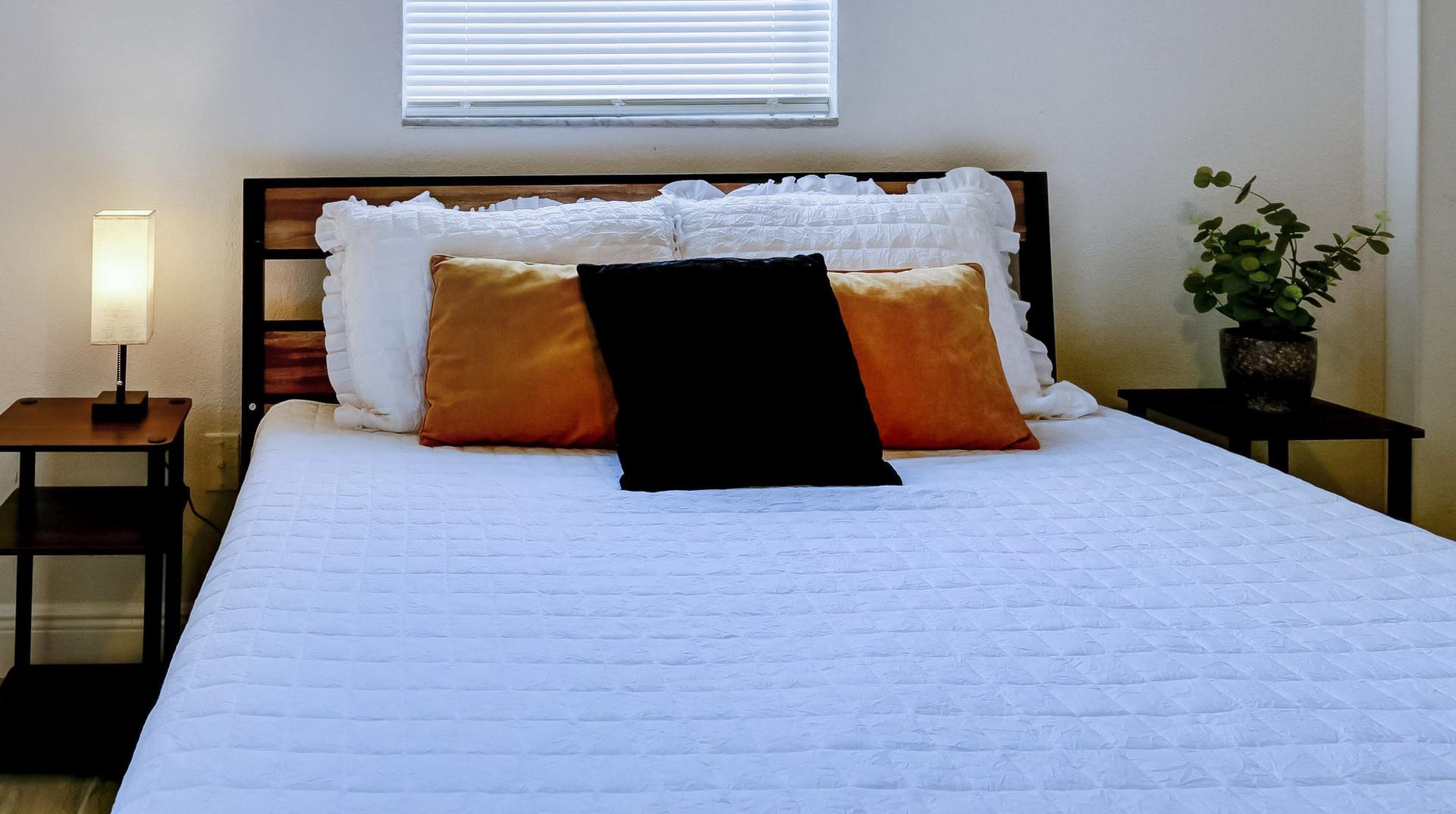 bedroom, detected:bed