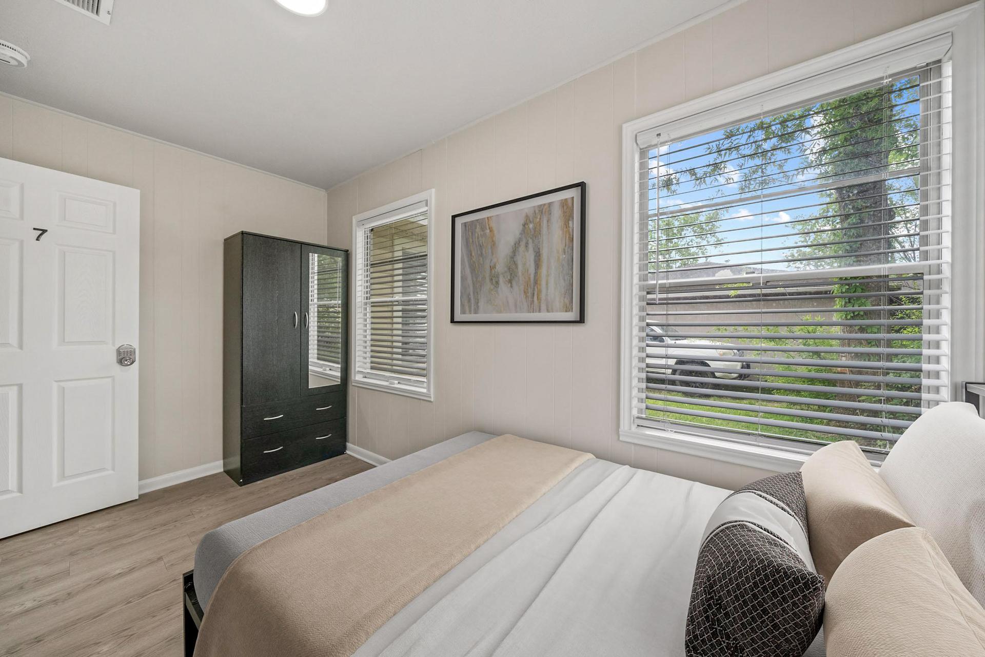 bedroom, detected:bed, window blind