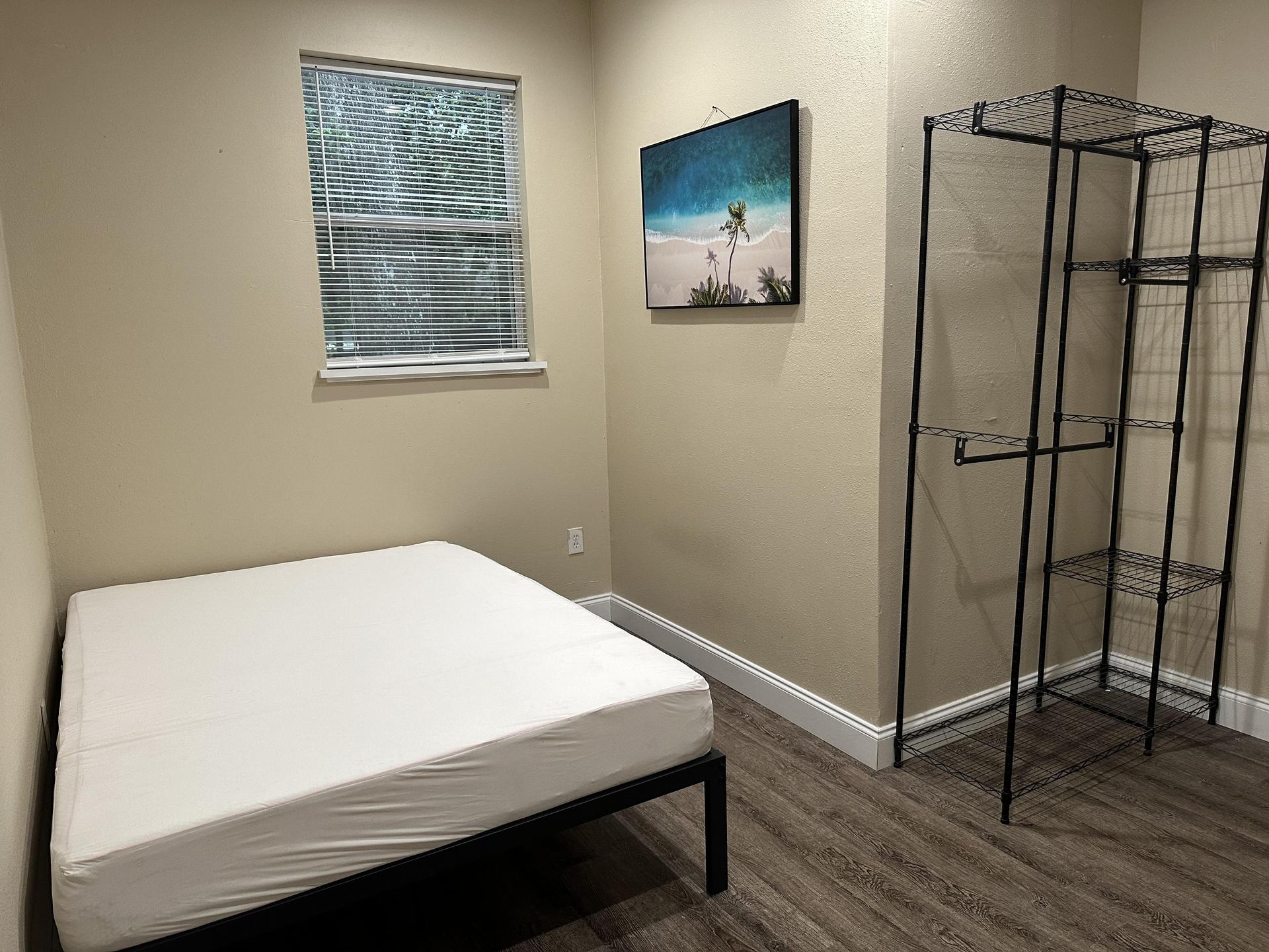 Comfortable room with space to work from home.
