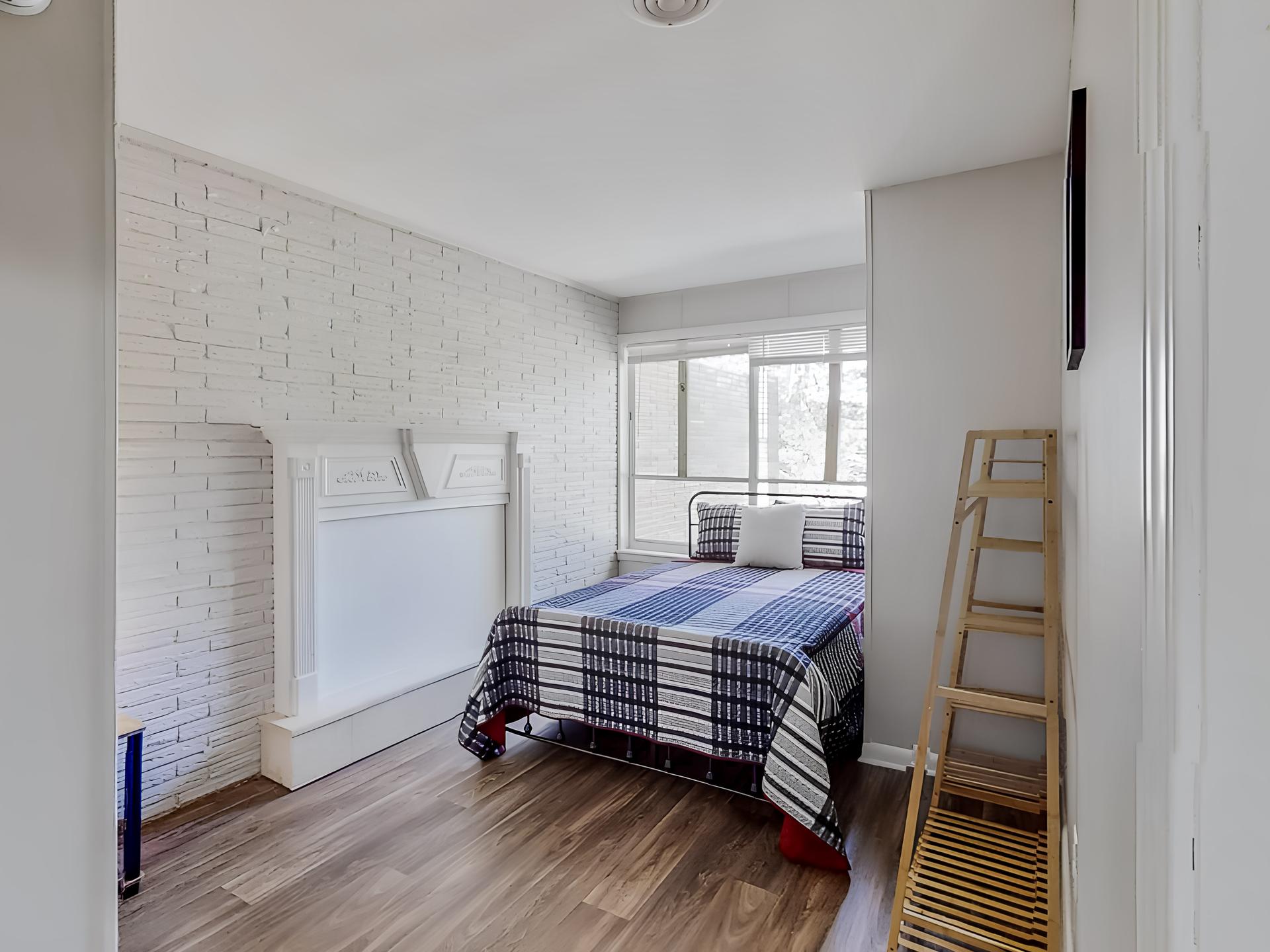 bedroom, detected:bed