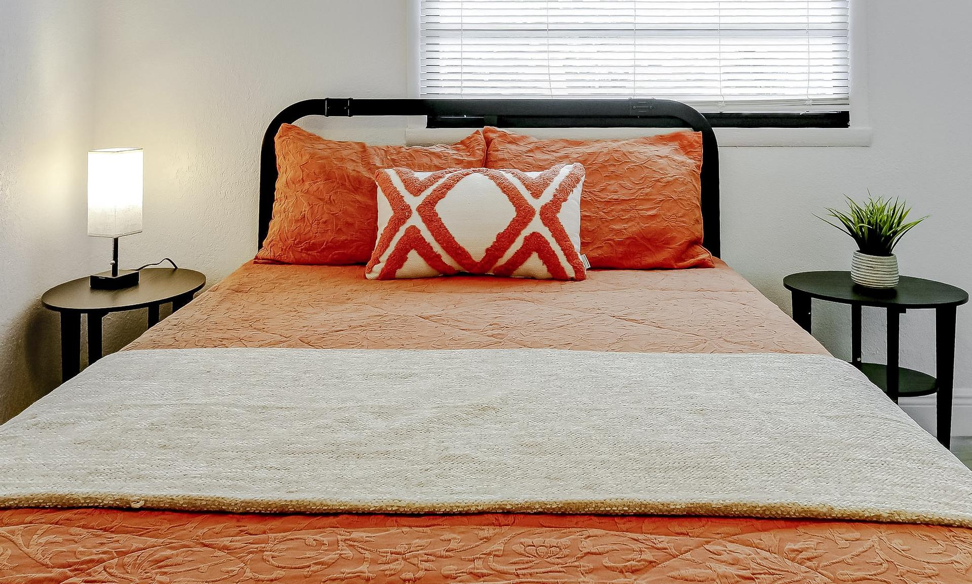 bedroom, detected:bed