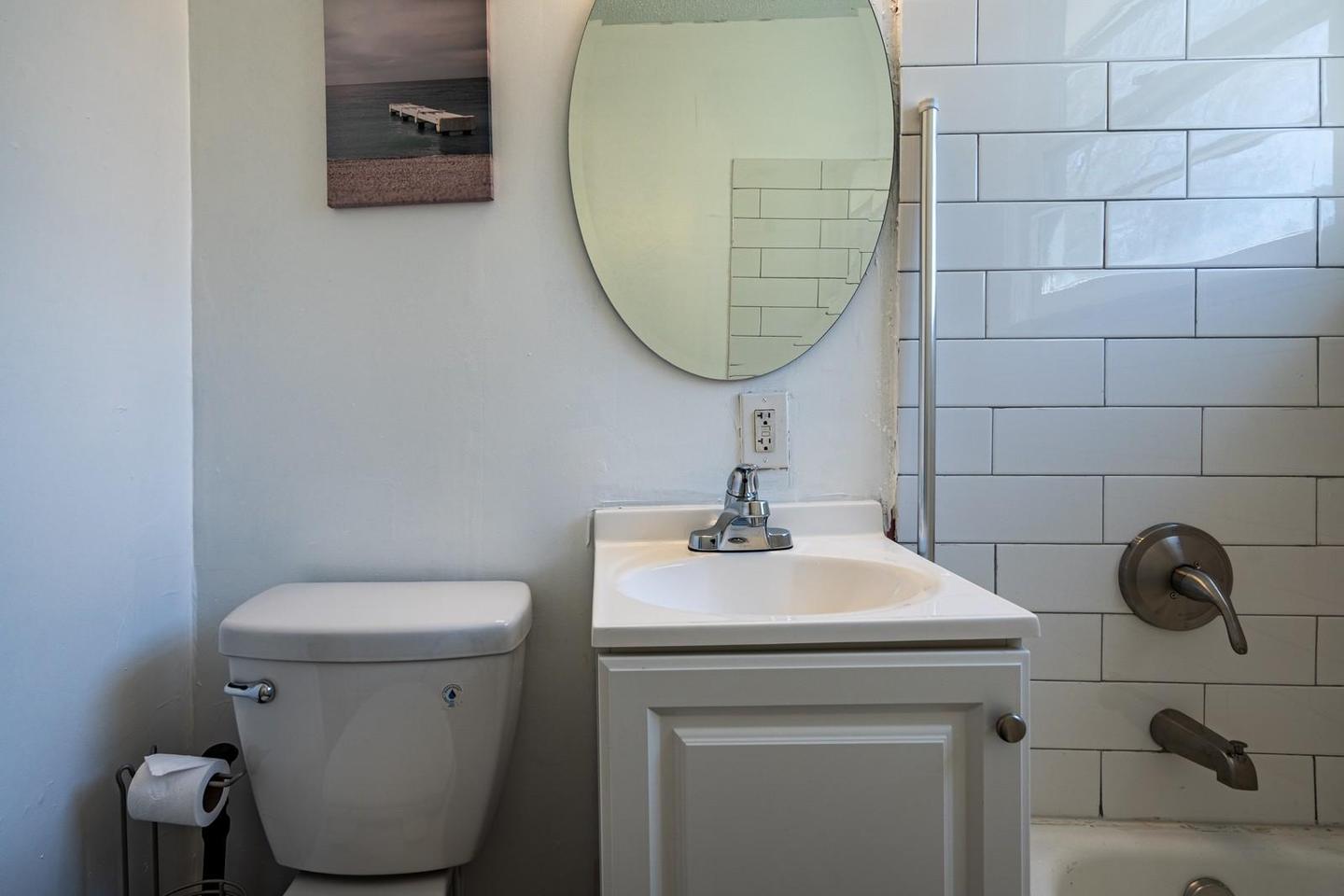 Bathroom(s)