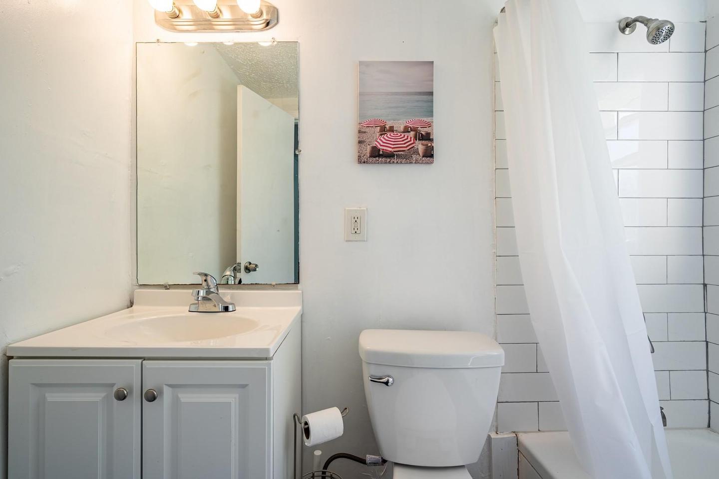 Bathroom(s)