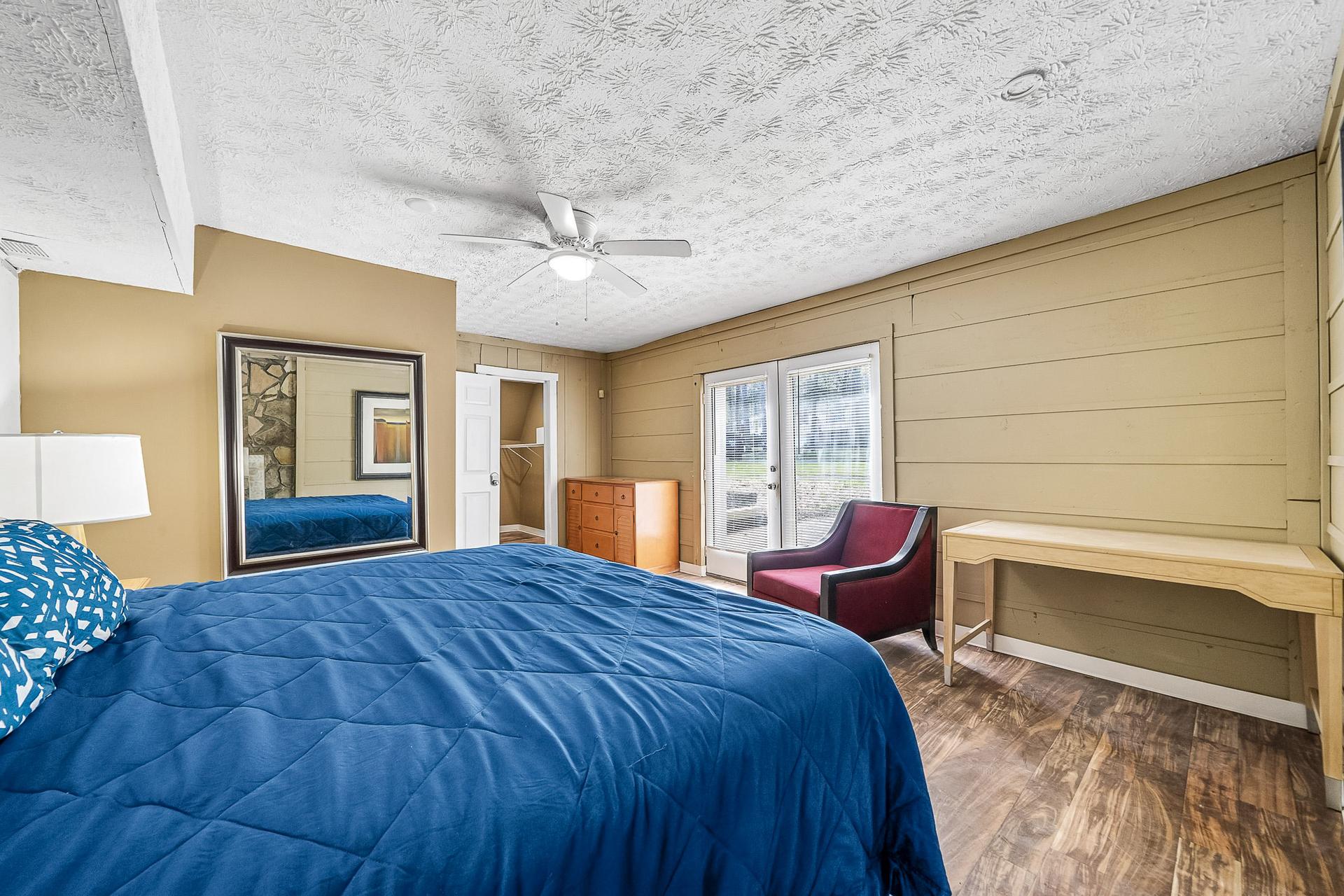 bedroom, detected:bed, ceiling fan