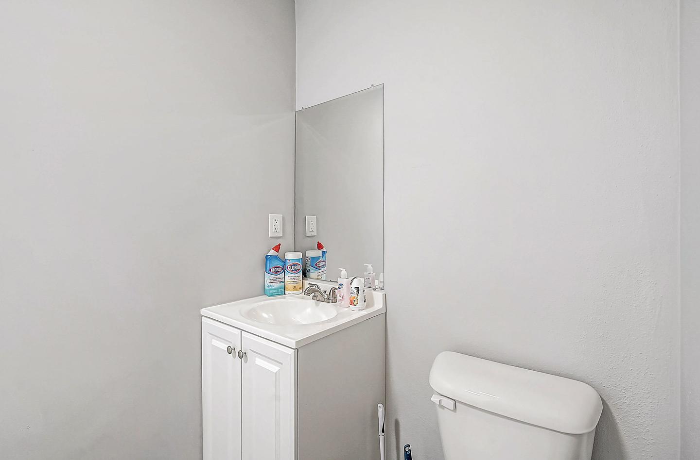 Bathroom(s)