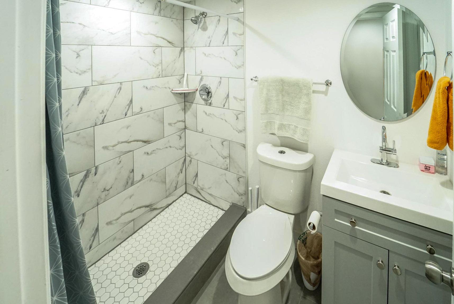 Bathroom(s)