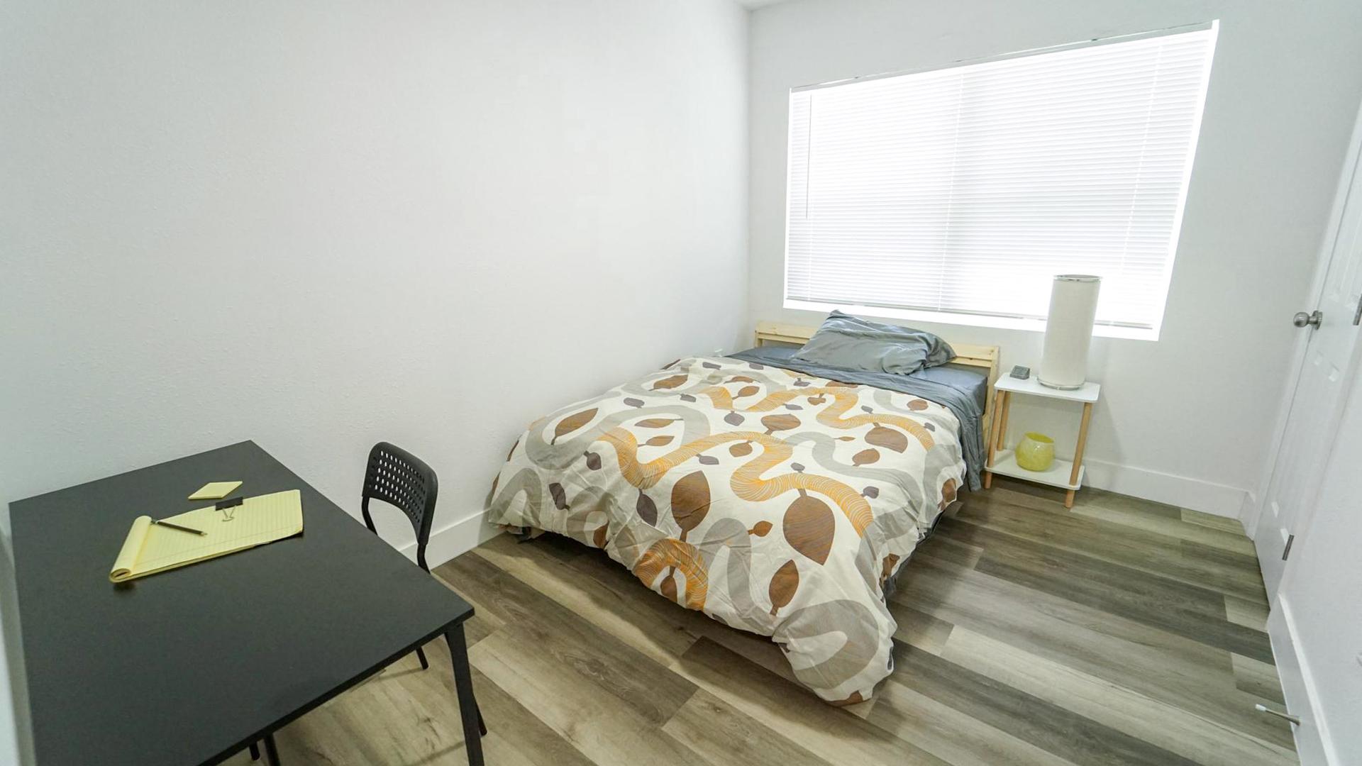 bedroom, detected:bed