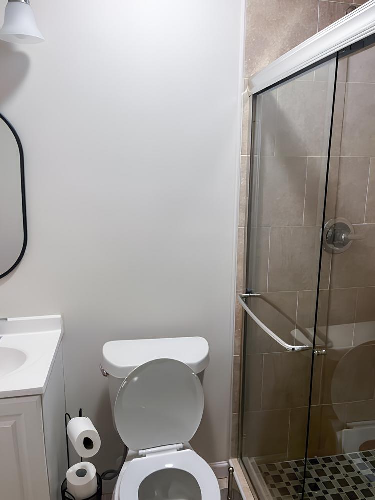 Bathroom(s)