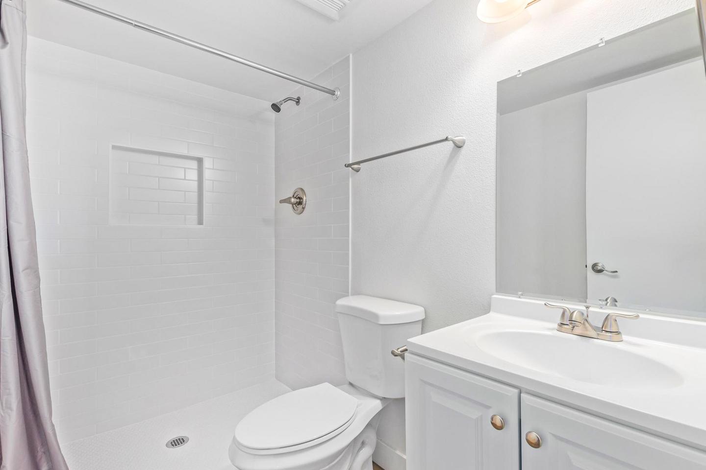Bathroom(s)