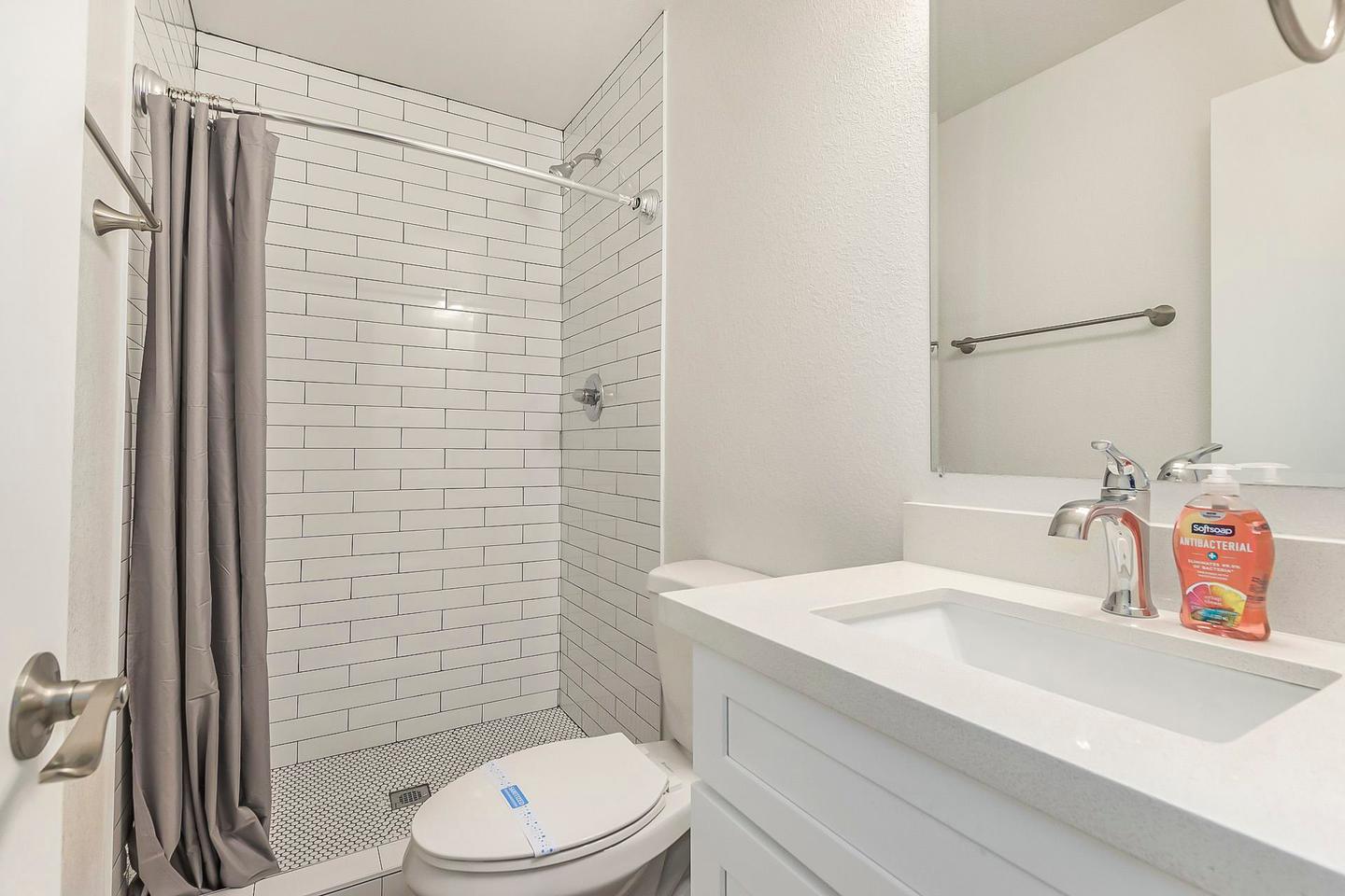 Bathroom(s)