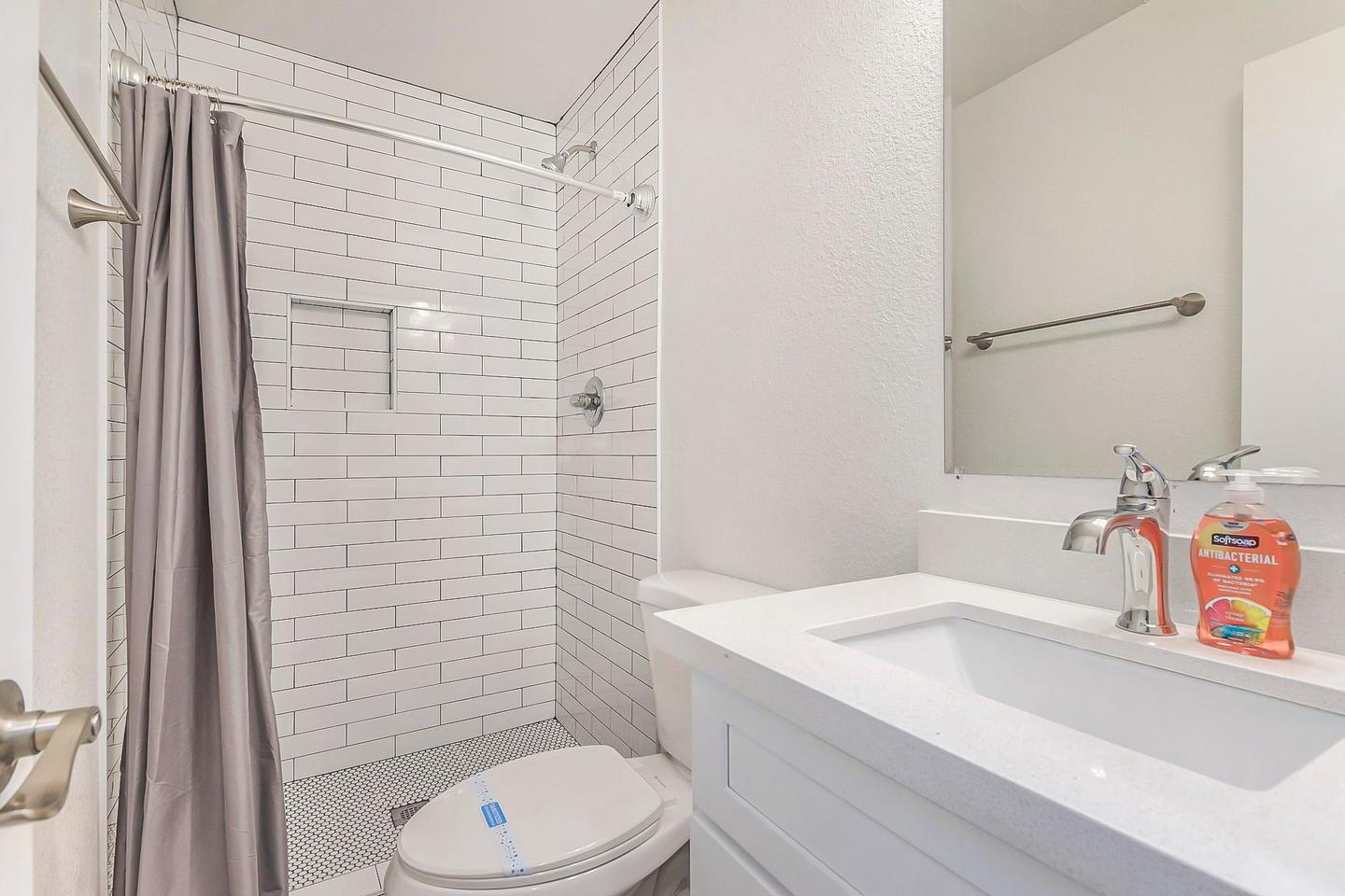Bathroom(s)