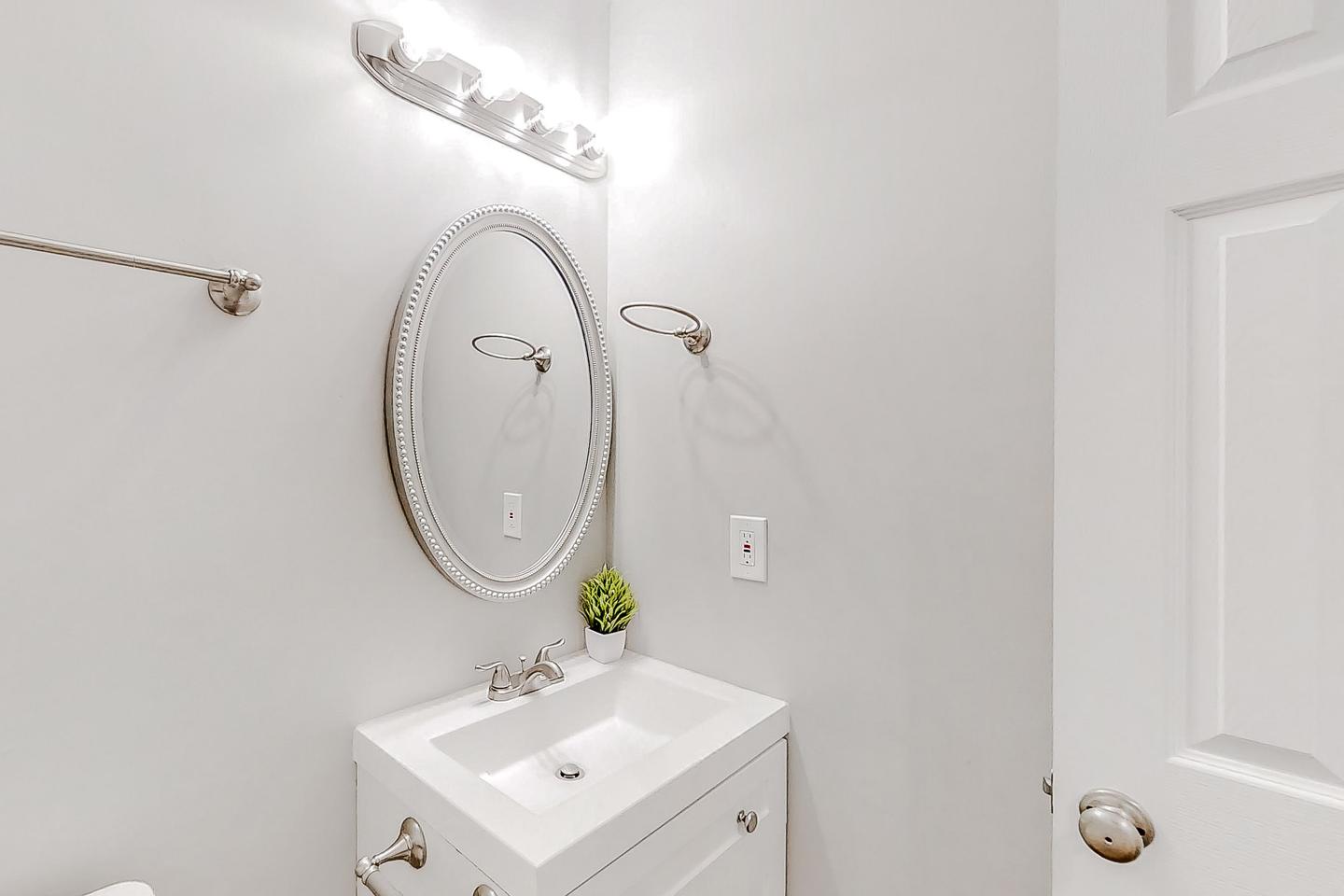 Bathroom(s)