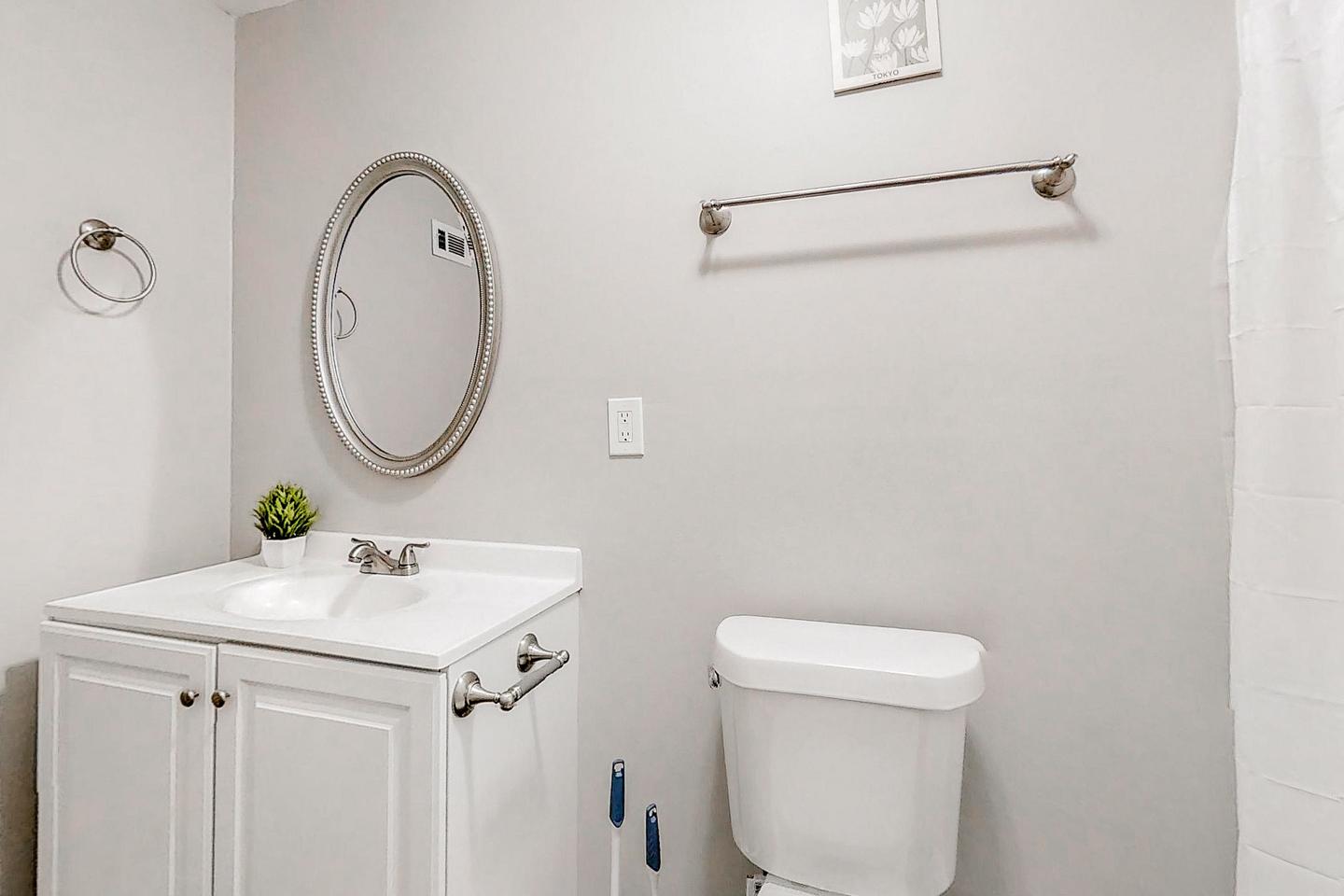Bathroom(s)