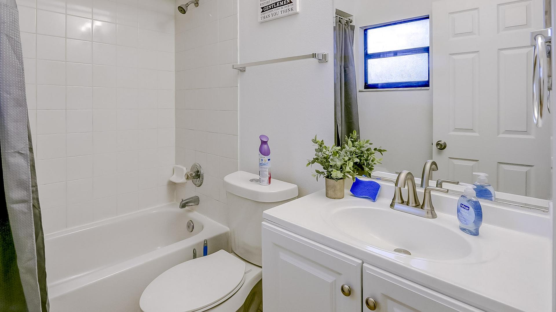 Bathroom(s)