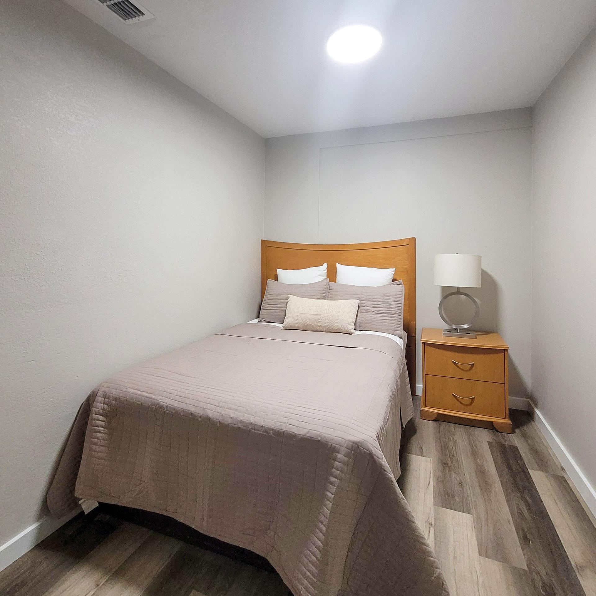 bedroom, detected:bed