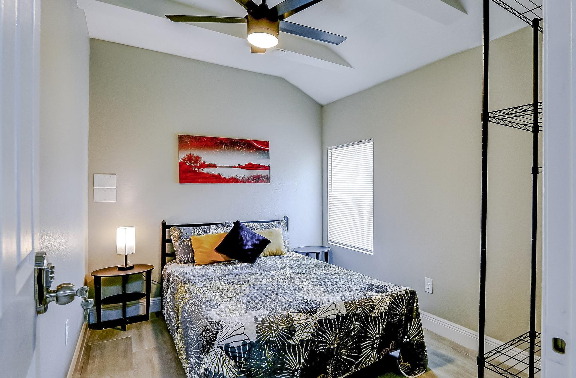 bedroom, detected:ceiling fan, bed, window blind