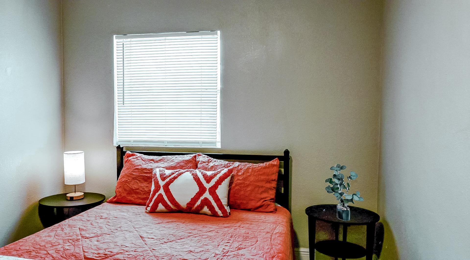 bedroom, detected:bed, window blind