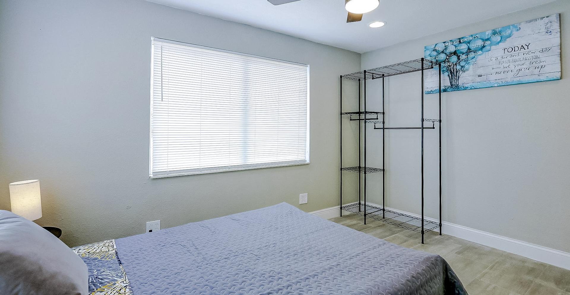 bedroom, detected:window blind, bed