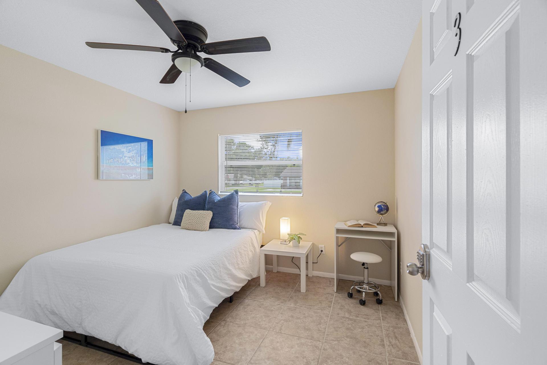 bedroom, detected:ceiling fan, window blind, bed