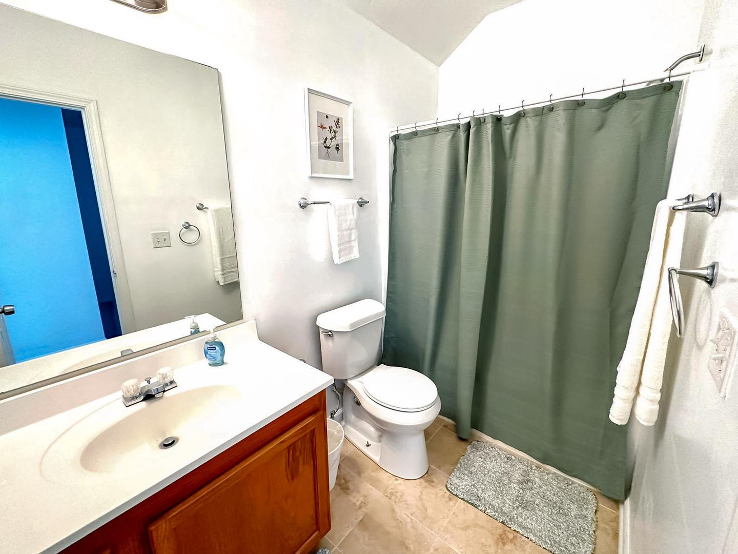Bathroom(s)