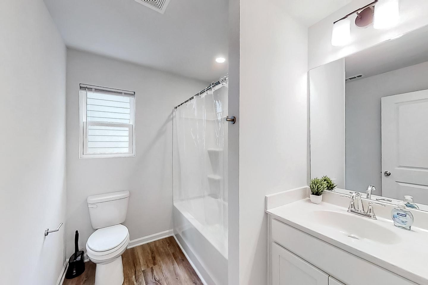 Bathroom(s)